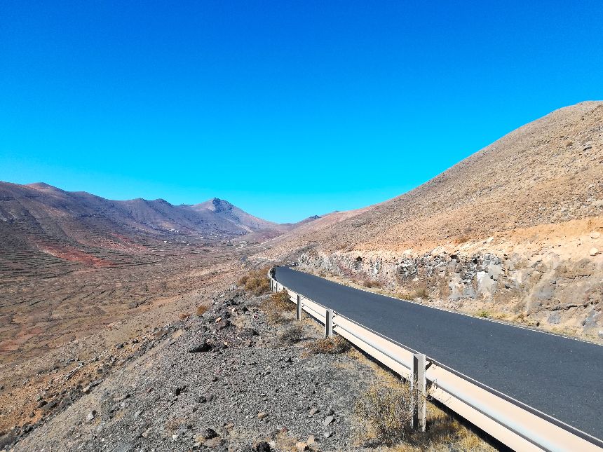 Strasse auf Fuerteventura, Kanarische Inseln
