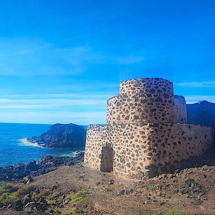 Wehrturm El Tostón in El Cotillo auf Fuerteventura