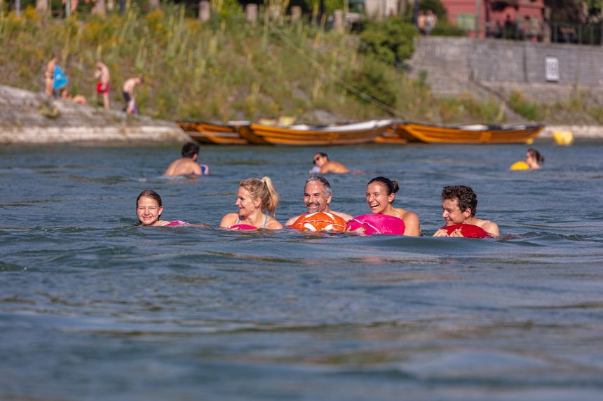Rheinschwimmen in Basel 