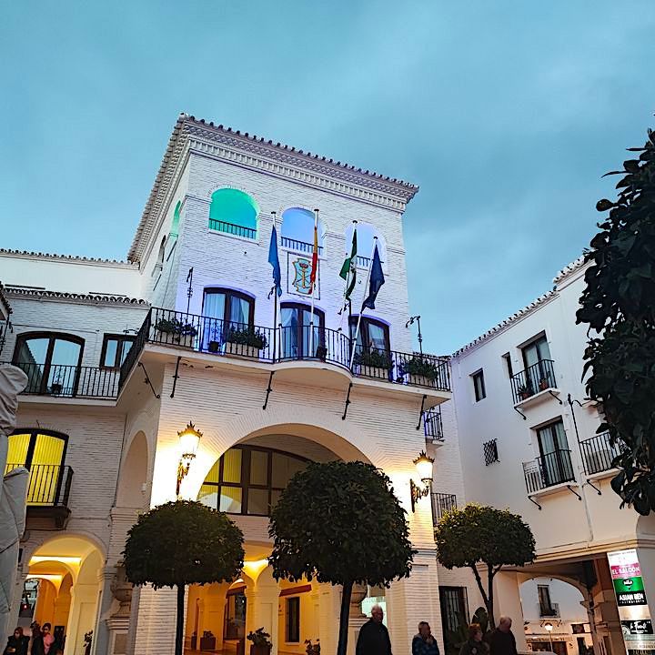 Rathaus in Nerja, Andalusien