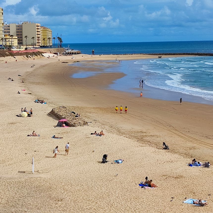 Strand Santa Maria in Cádiz, Spanien
