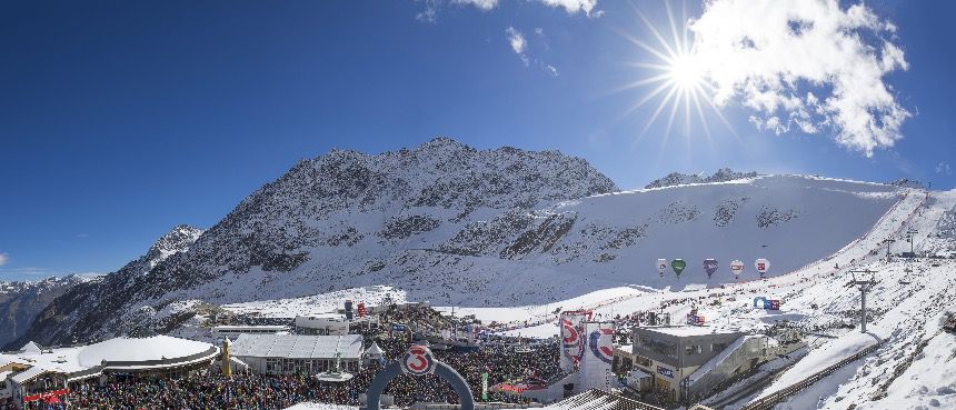 Das erste Rennen im alpinen Skizirkus