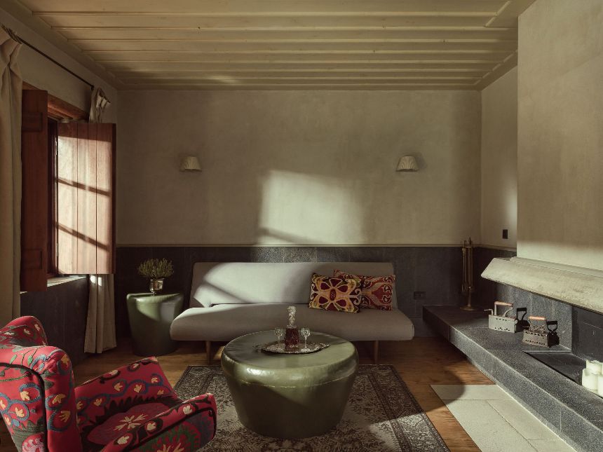 Deluxe Reidence - Kinsterna Hotel in Monemvasia, Greece